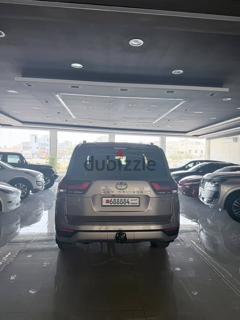 Toyota Land Cruiser 2022 8