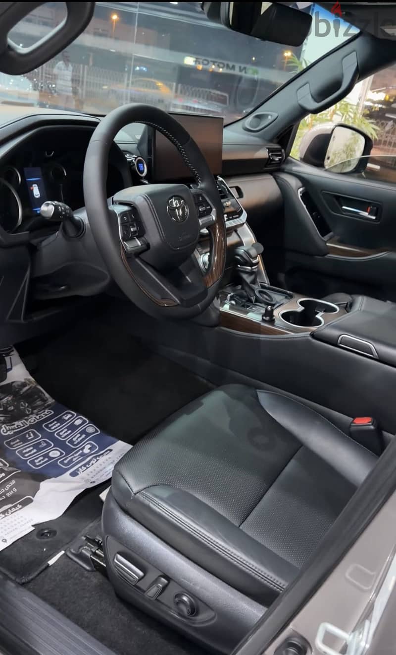 Toyota Land Cruiser 2022 9