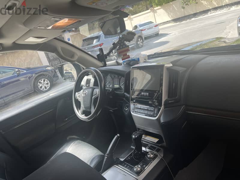 Toyota Land Cruiser GXR V8 2017 2