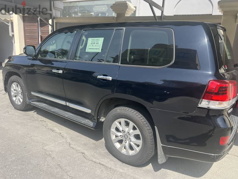 Toyota Land Cruiser GXR V8 2017 3