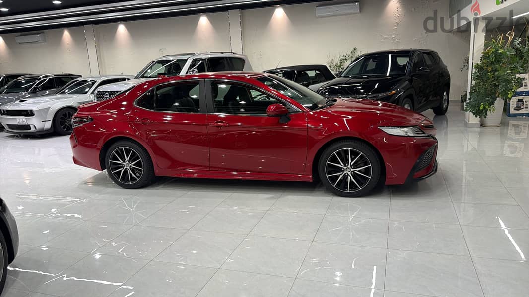 Toyota Camry 2021 1