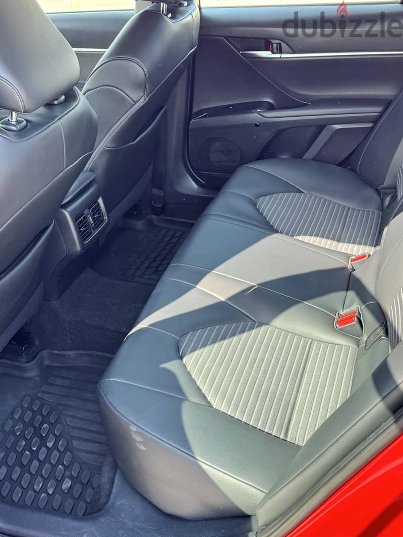 Toyota Camry 2021 9