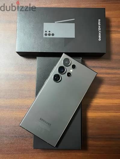 Samsung S24 Ultra with Box and Cable Original