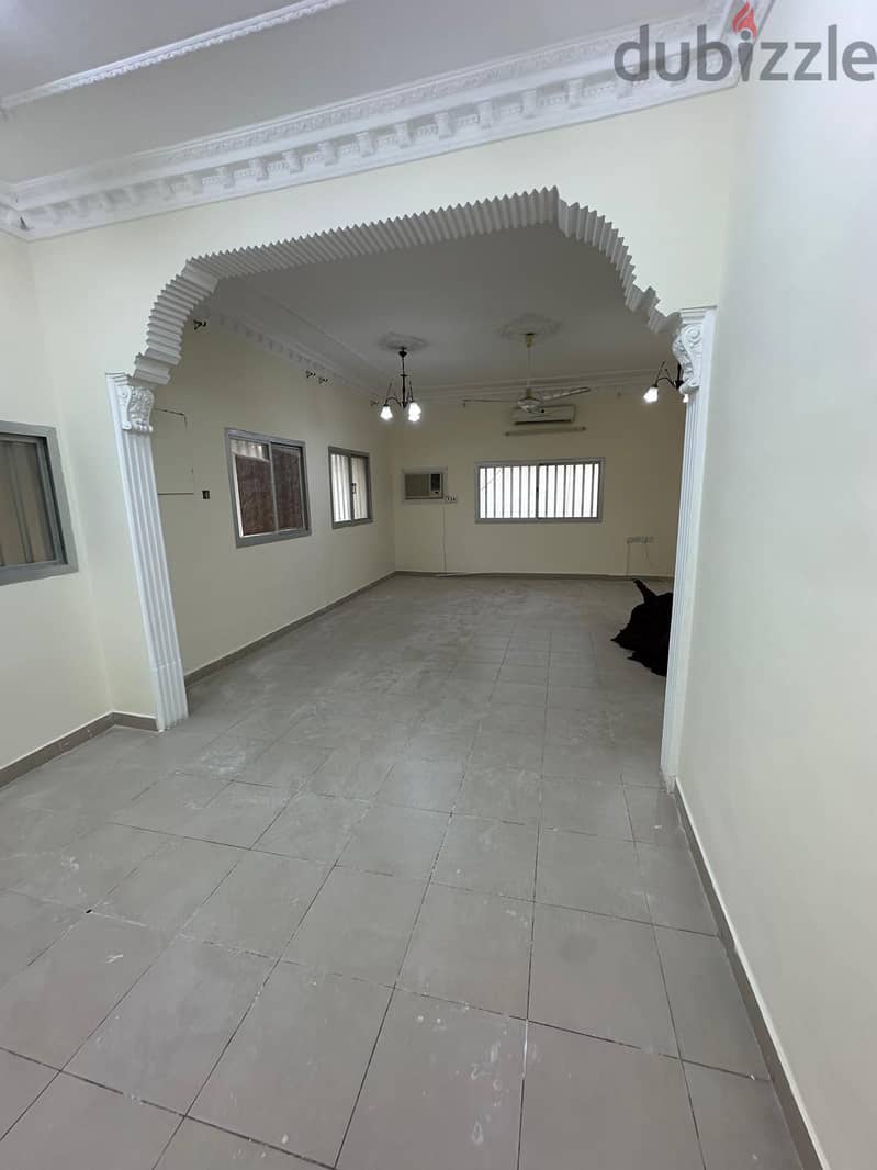 بيت للإيجار شامل في مدينة عيسى ت 33374732 1