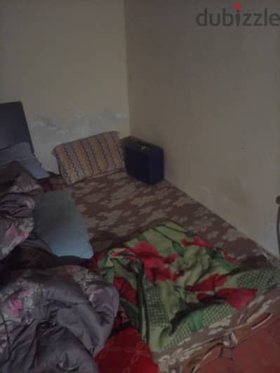 bed space for Pakistani 1 person