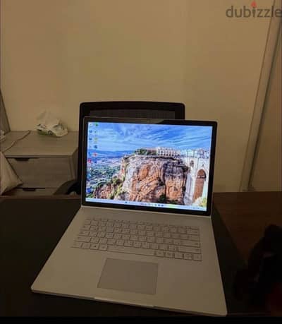 Microsoft surfce book 3 i7 1065G ram32gb 1tb