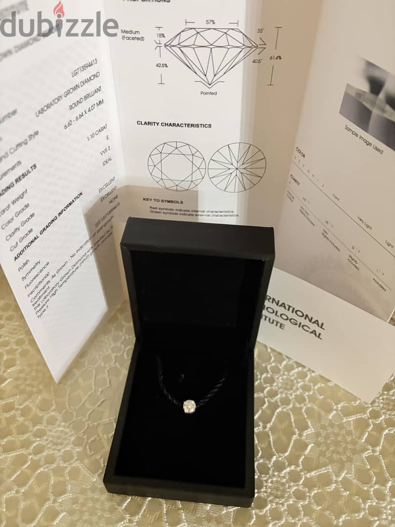 Lab grown Diamond vvs2 1.10 carat round base 18 k frame w certificate 1