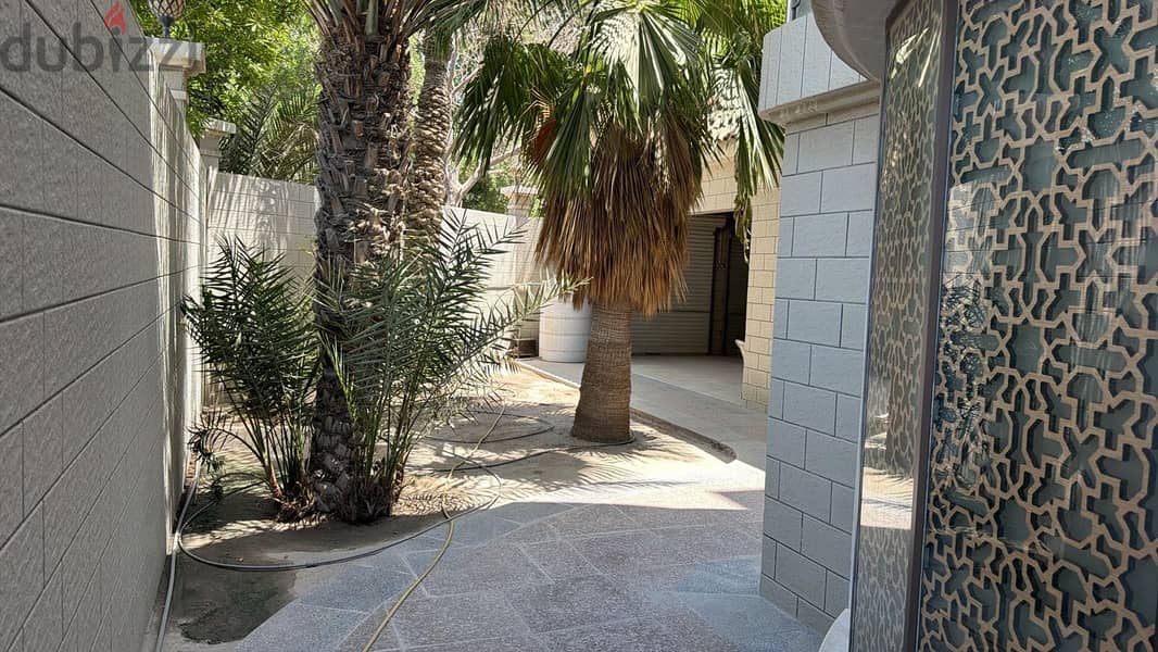 Big villa for sale in Town 5