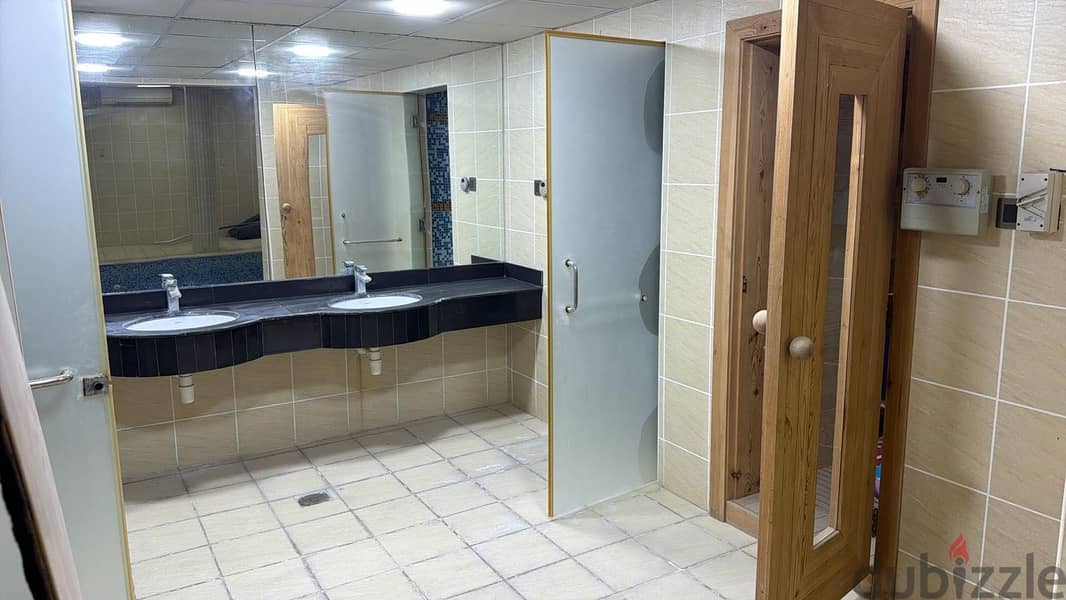 Big villa for sale in Town 9