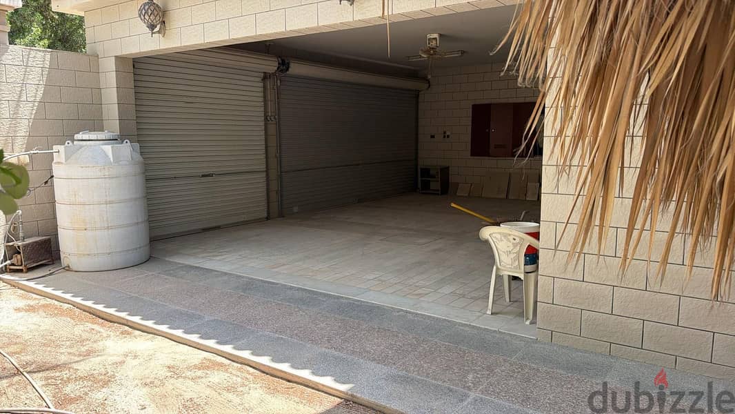 Big villa for sale in Town 19