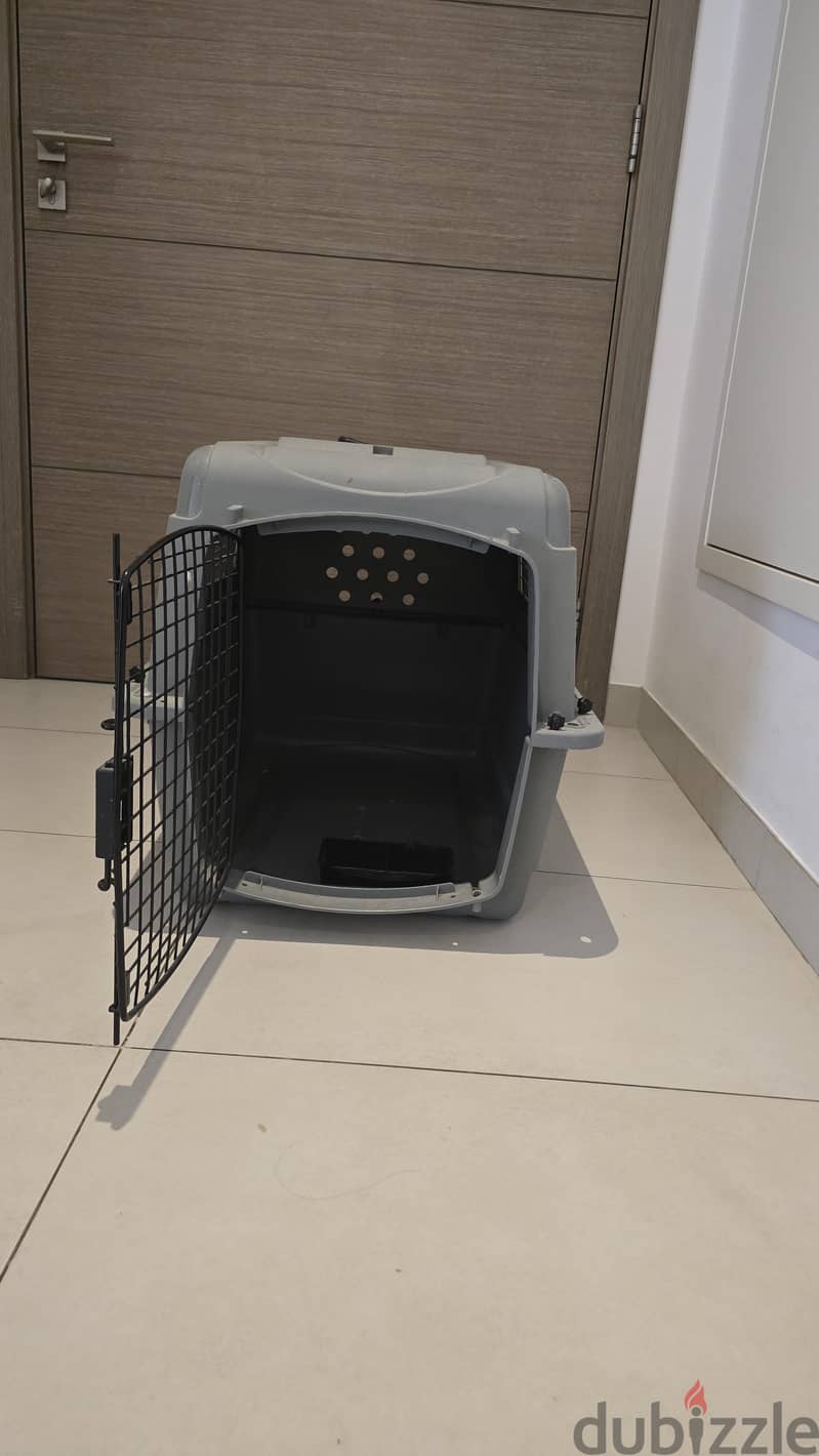 Sky kennel ultra for air travel ( never used) 1