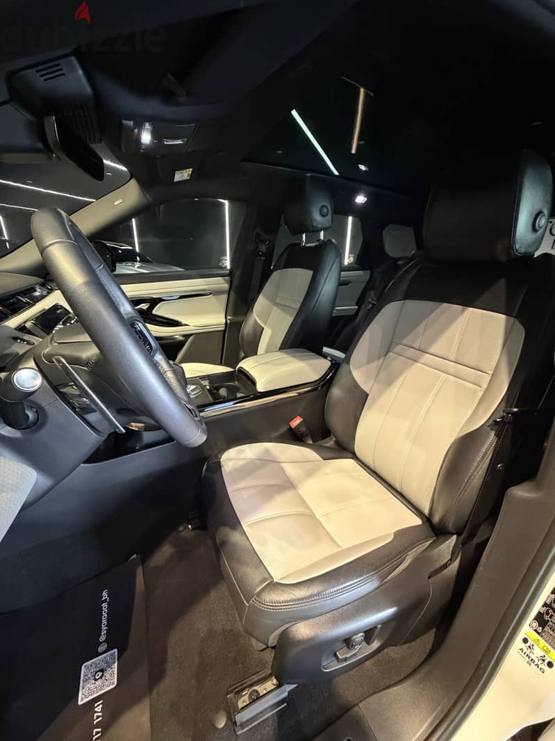 Land Rover Range Rover Evoque 2023 4