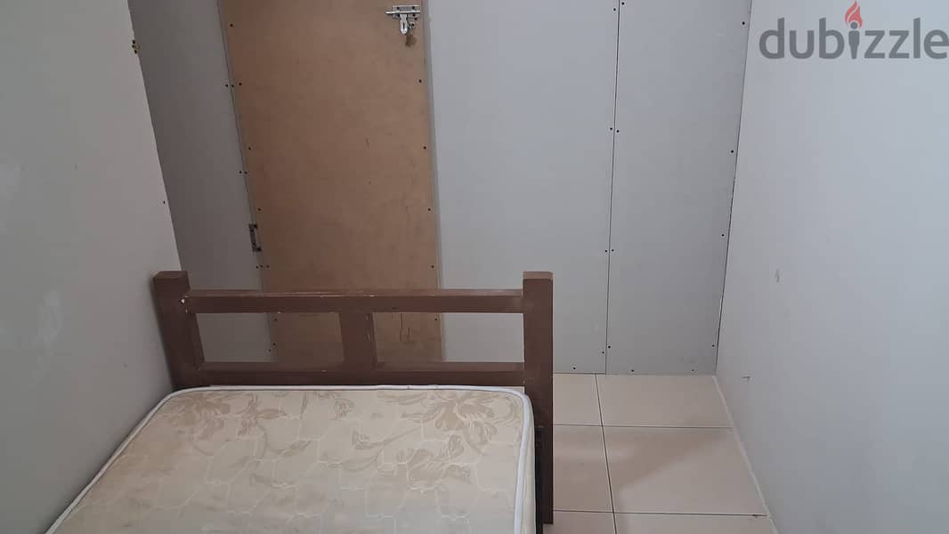 50 55 60  BD Partiton room for rent, lulu dasman signal gudaibiya 5