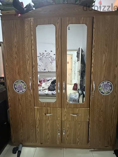 Wardrobe with mirror