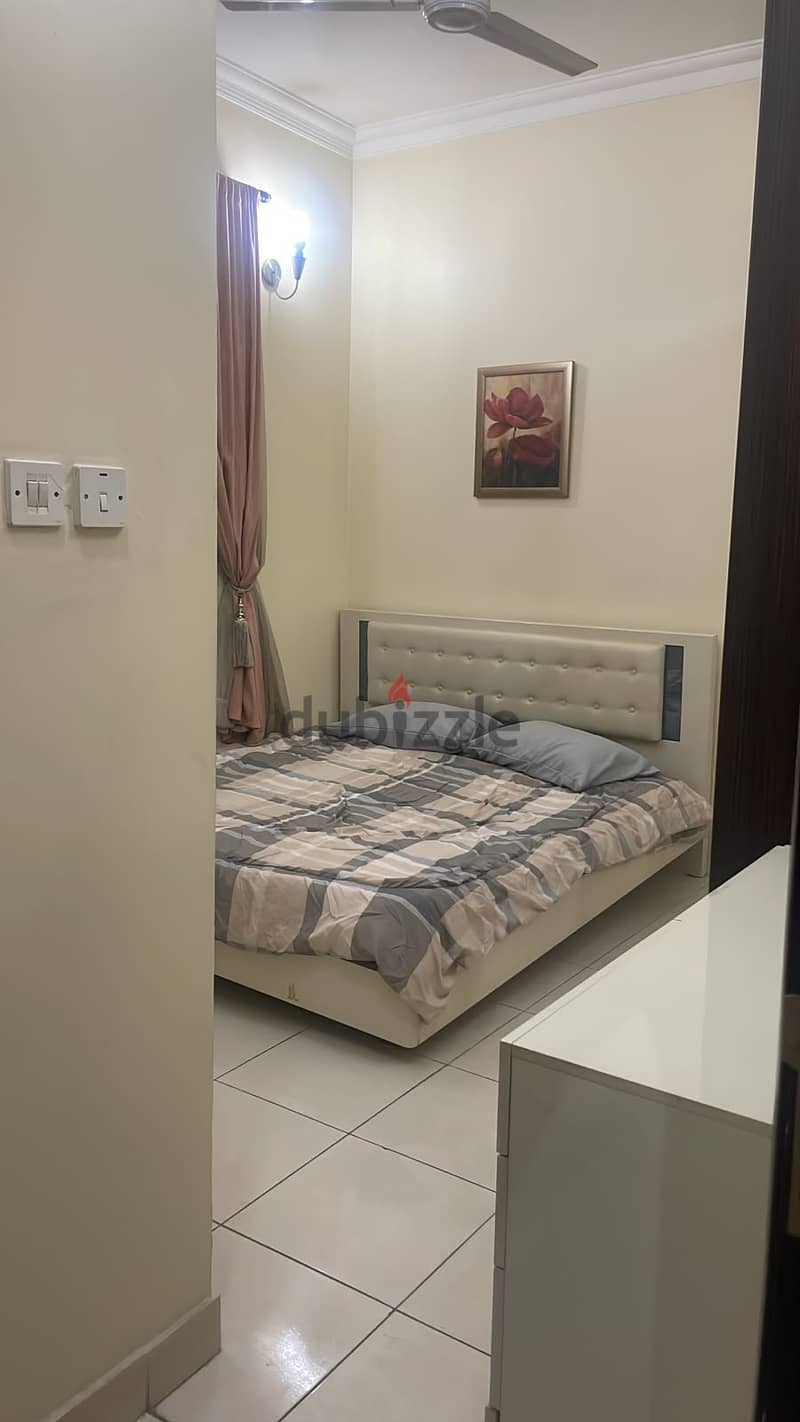 شقة مفروشة للإيجار في البسيتين Furnished flat for rent in Busaiteen 2