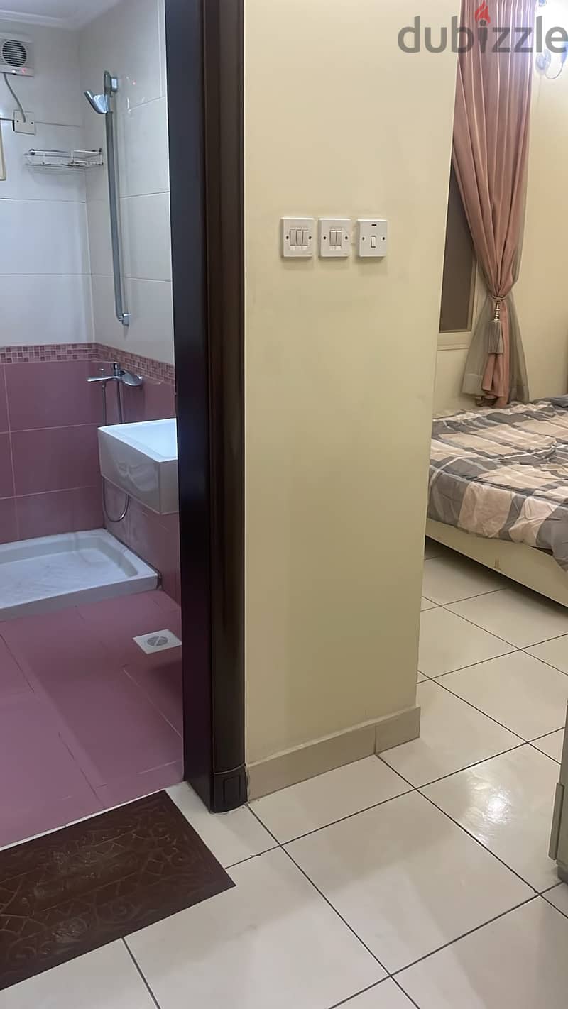 شقة مفروشة للإيجار في البسيتين Furnished flat for rent in Busaiteen 4