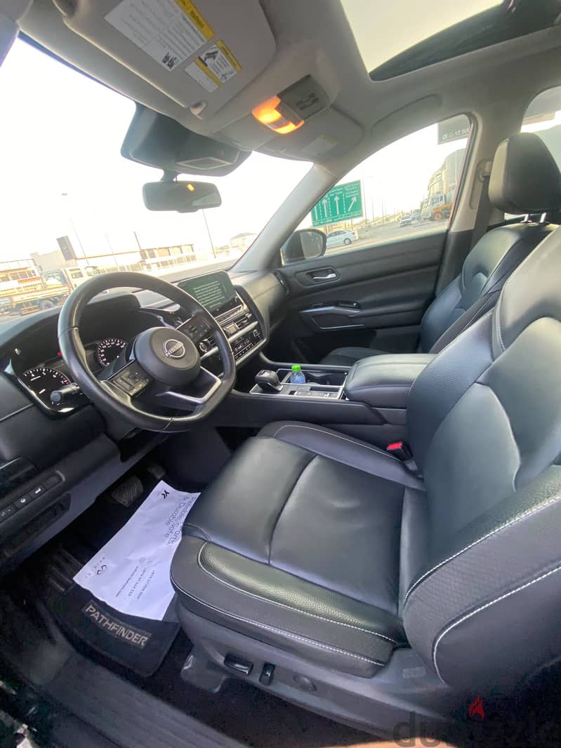 Nissan Pathfinder 2022 Grey 4