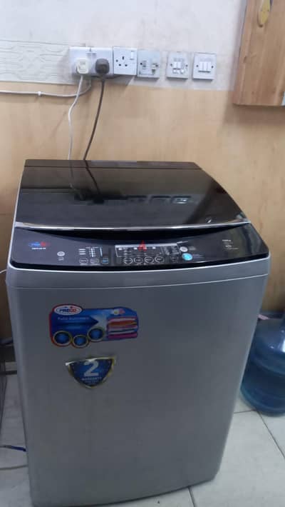 18kg  frigo invater  sam new little use.