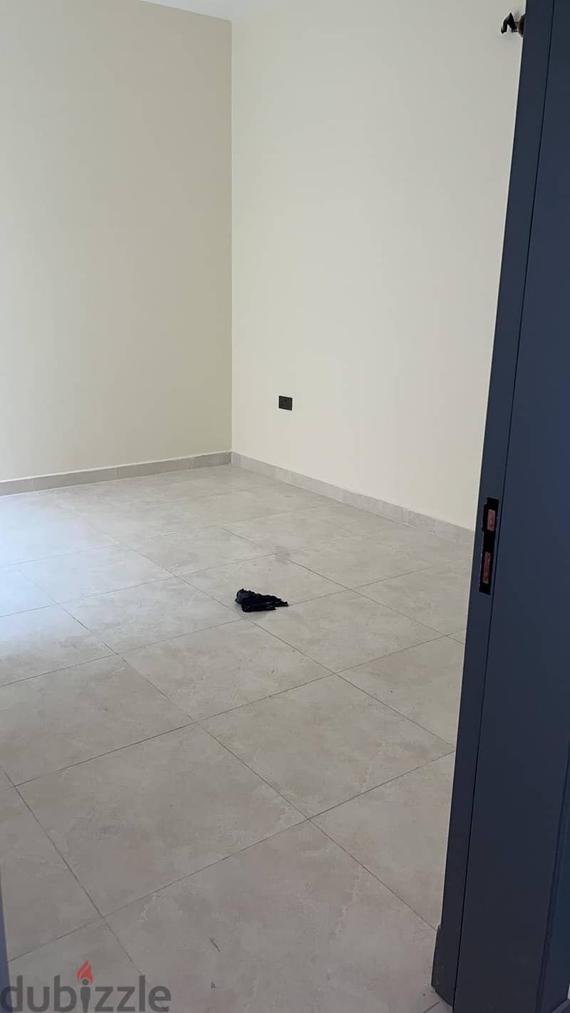 New  fat in west rafai fr rent 3