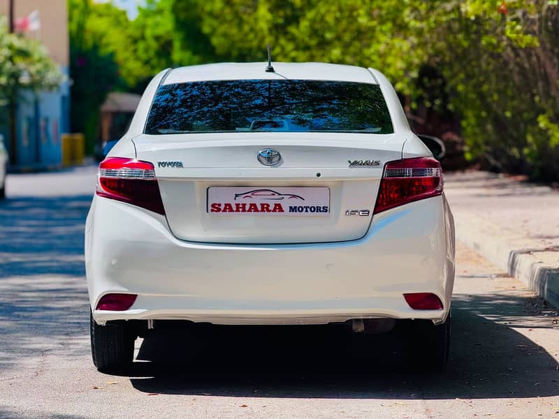 TOYOTA YARIS 1.5L  2016 MODEL WITH WELL-MAINTAINED CAR CONDITIONS 4
