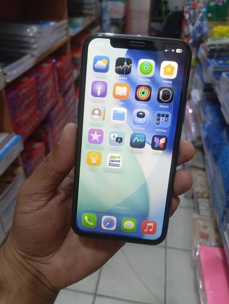 Apple - iPhone 11 Pro 256 gb with fast charger 2