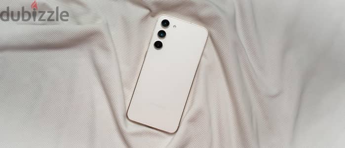 white color  128gb 8gb ram