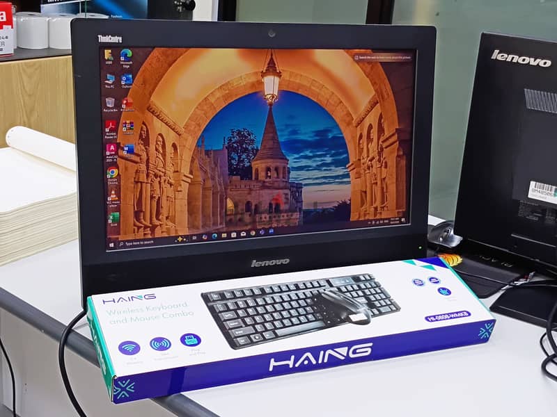 Lenovo AIO i7 4GB/256GB SSD 20’’FHD Free Wireless Keyboard & Mouse 3