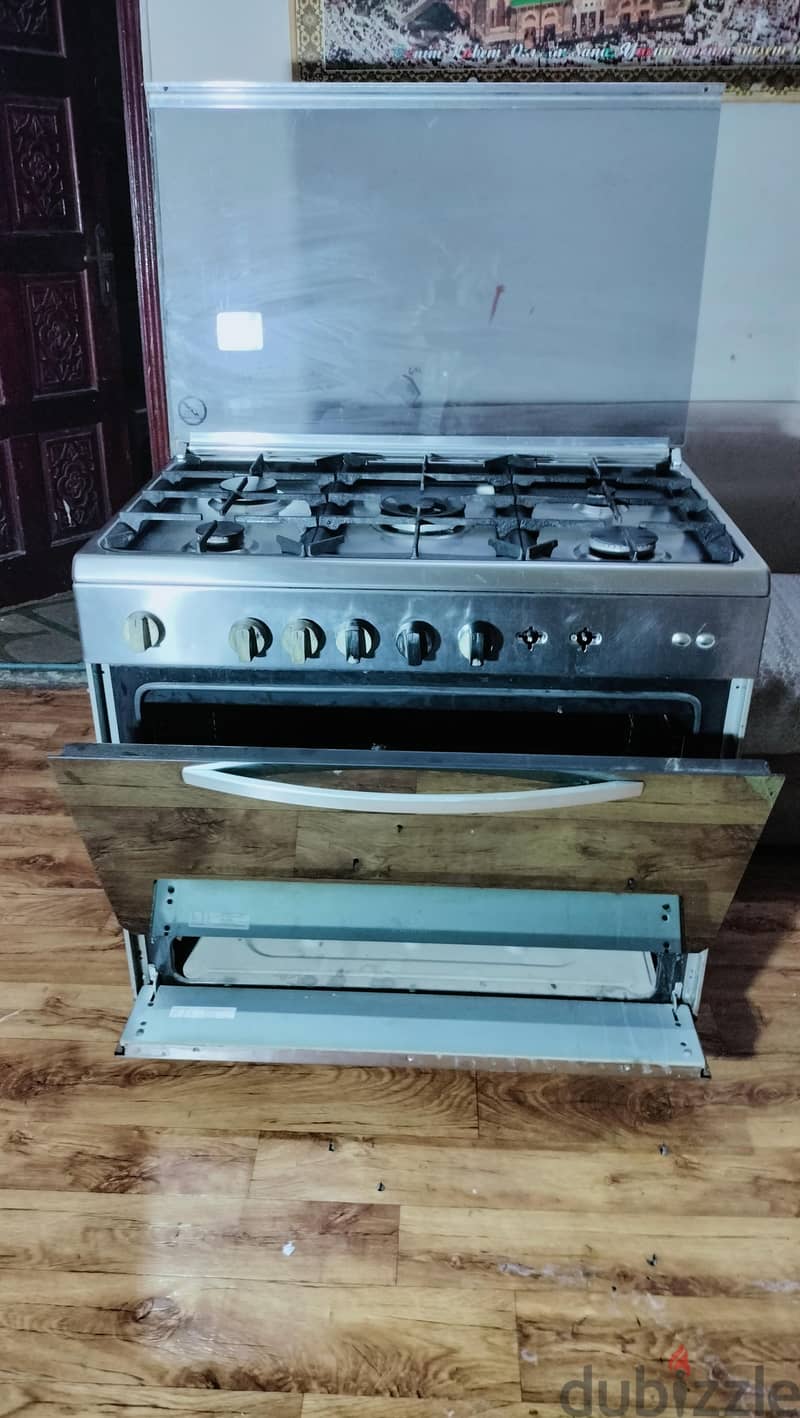 Gas range for sale 2