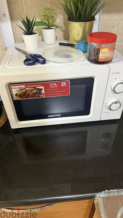 House sale, Geepas like new oven for sale 17 BHD