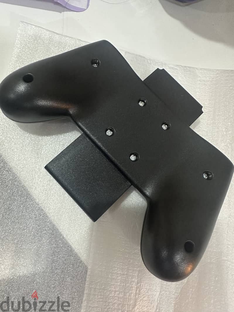 Not original. JoyCon grip Non charging Piece accessory 2