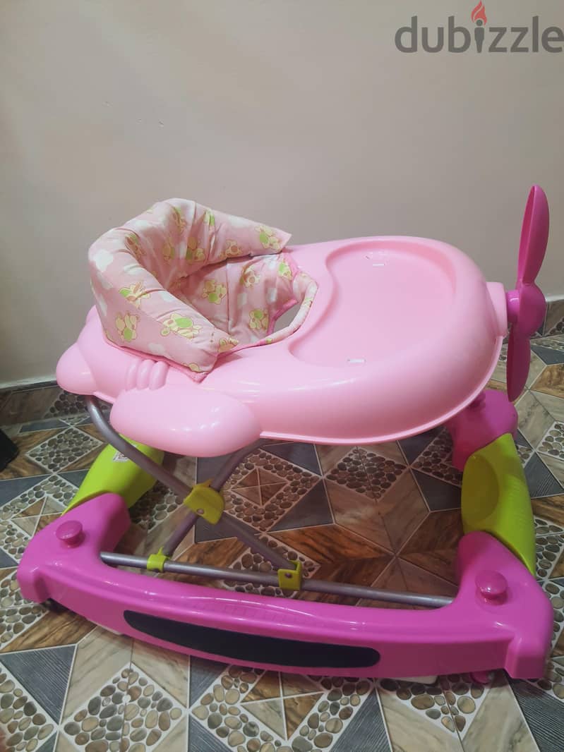 Call (36216143) Baby Walker in Good Condition 4BD and 5BD 1