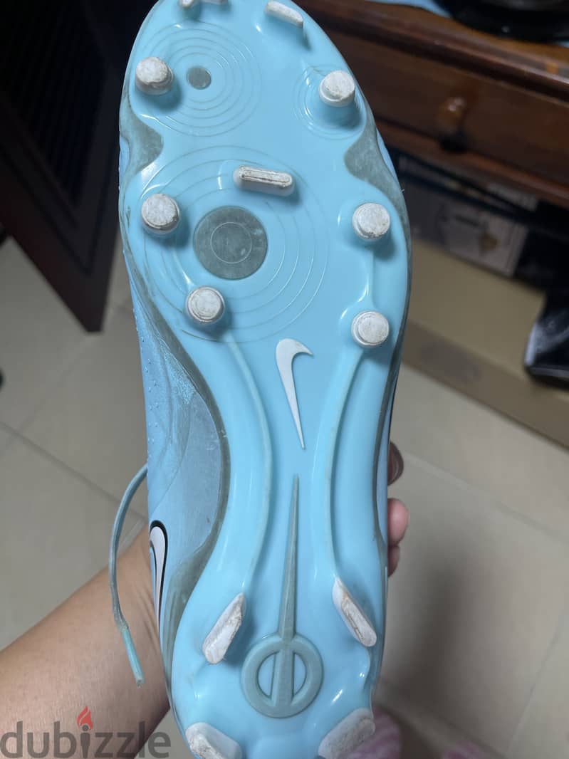 Nike football studs hardly used 1
