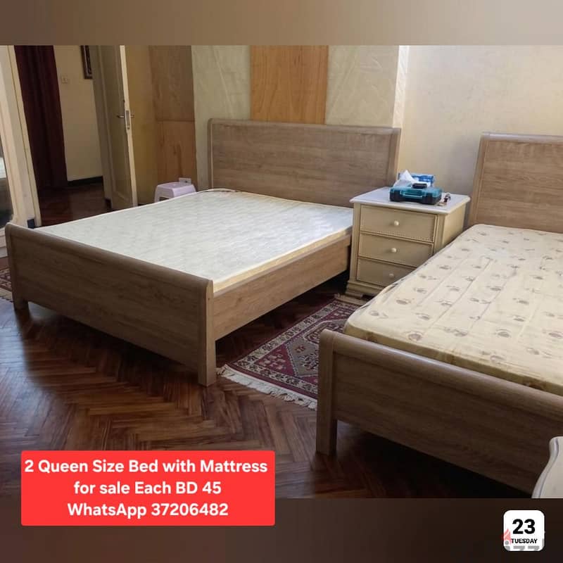 Cebter table and other items for sale with Delivery fixing 14
