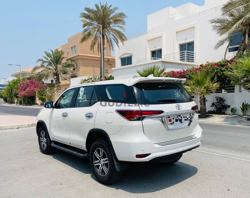 Toyota Fortuner 2022 model full agency for sale 7