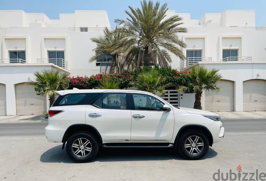 Toyota Fortuner 2022 model full agency for sale 10