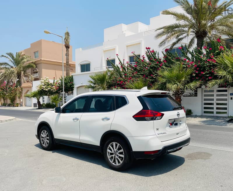 Nissan X-Trail 2020 model Excellent condition for sale. . . 7
