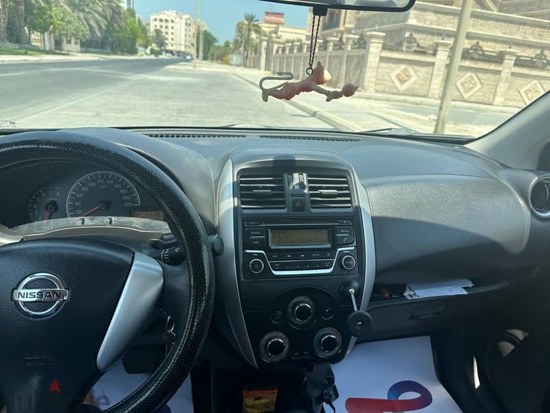 Nissan Sunny 2018 3