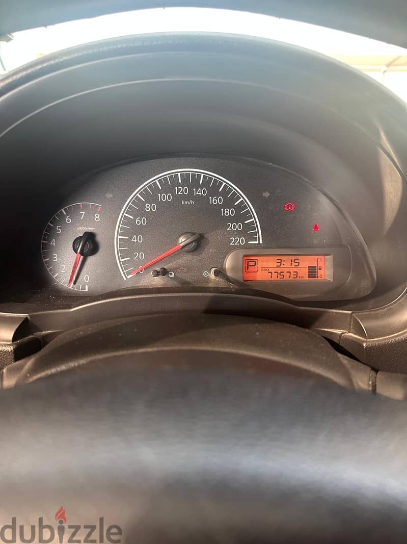 Nissan Sunny 2018 4