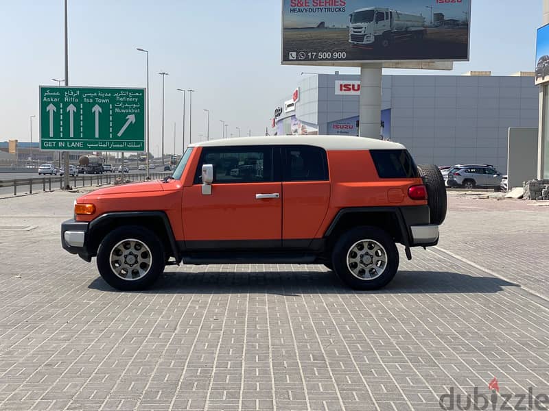Toyota FJ Cruiser 2013 Orange 2