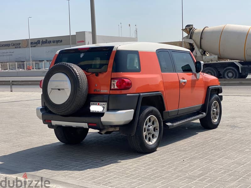 Toyota FJ Cruiser 2013 Orange 6