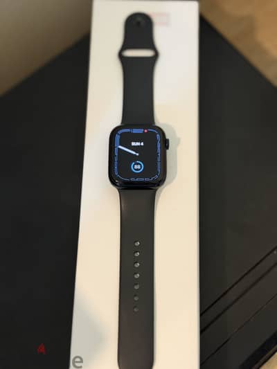 APPLE WATCH S8 like new