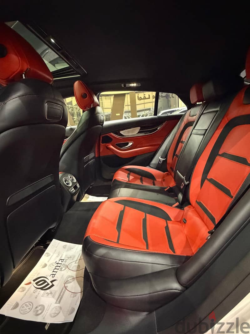 Range Rover Autobiography Model  2018 9