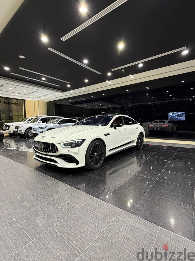 Mercedes-Benz GTS Model  2021 1