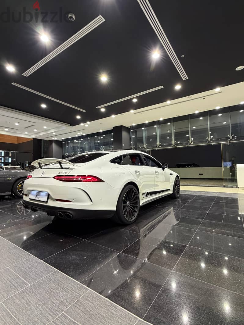 Mercedes-Benz GTS Model  2021 4