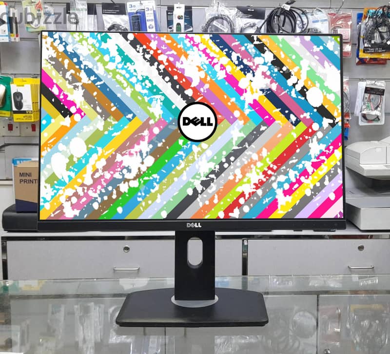 DELL 24" Full HD IPS Borderless Monitor Input : HDMI, DP, VGA, USB 3.0 1
