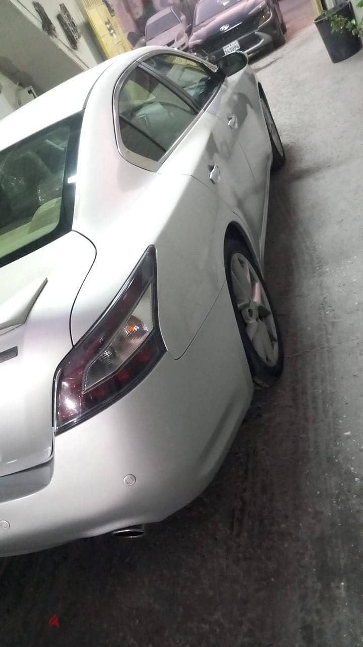 Nissan Maxima 2012 1
