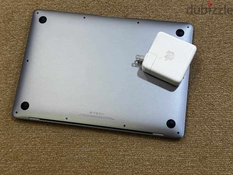 MacBook Air (2019) excellent condition 3