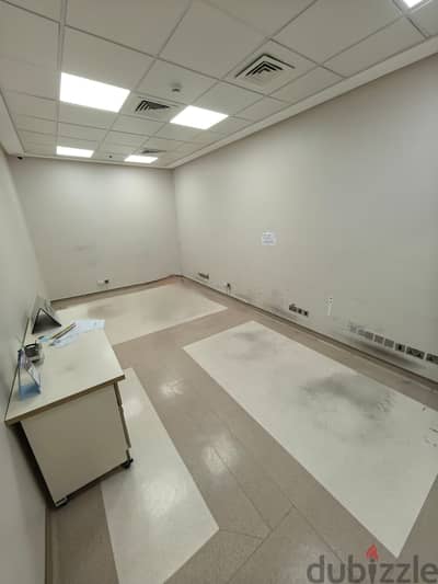 Chocolate / Gift shop for rent in Hospital