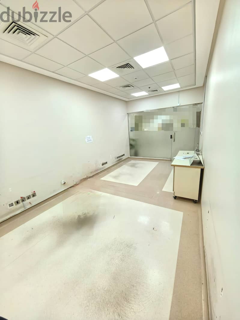 Chocolate / Gift shop for rent in Hospital 1