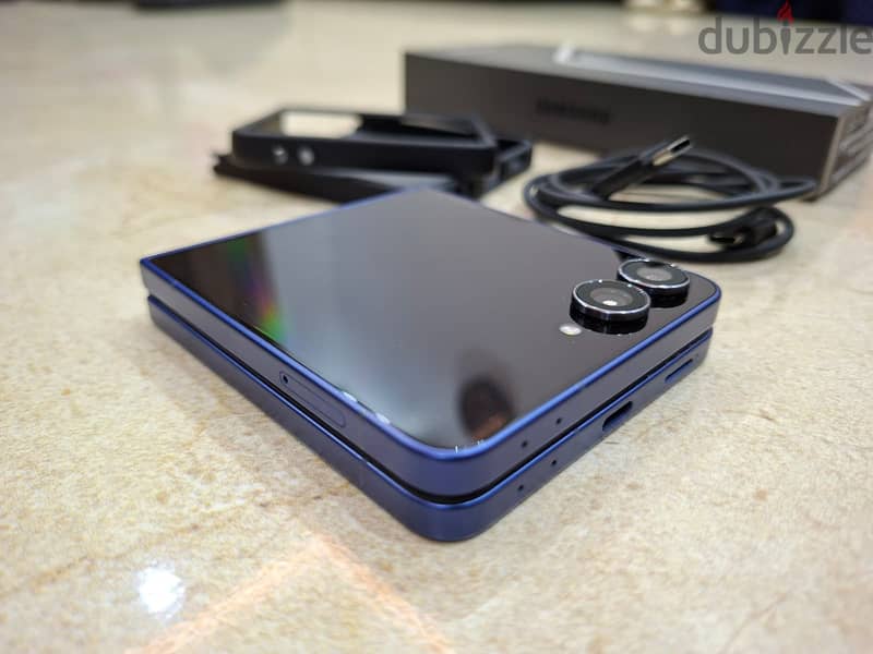 Samsung Z Flip 7 256 GB 1